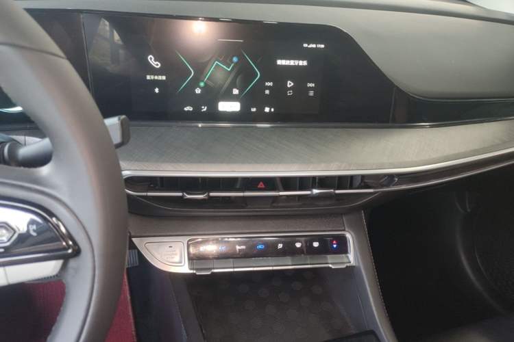 Used CHANGAN Eado 2022 PLUS Blue Whale NE 1.4T GDI DCT Prestige Edition Audio And AC Panel