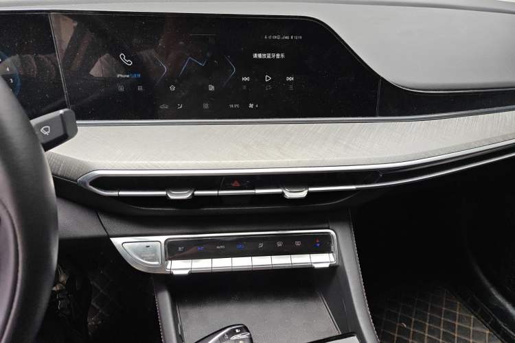 Used CHANGAN Eado 2022 PLUS Blue Whale NE 1.4T GDI DCT Prestige Edition Audio And AC Panel