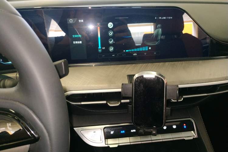 Used CHANGAN Eado 2022 PLUS Blue Whale NE 1.4T GDI DCT Prestige Edition Audio And AC Panel
