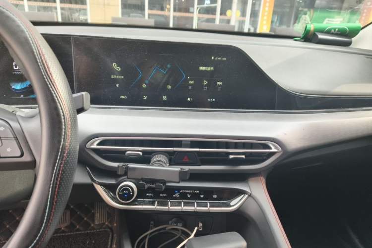 Used CHANGAN Eado 2022 PLUS Blue Whale NE 1.4T GDI DCT Prestige Edition Audio And AC Panel