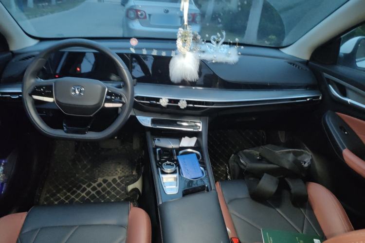 Used CHANGAN Eado 2022 PLUS Blue Whale NE 1.4T GDI DCT Prestige Edition Center Console