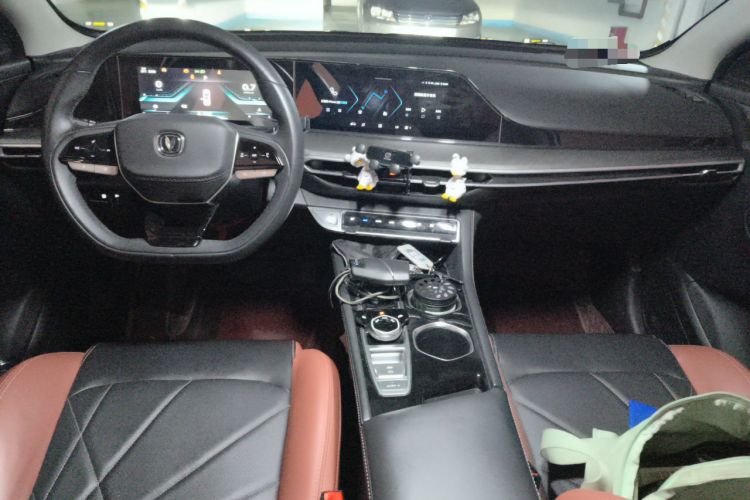 Used CHANGAN Eado 2022 PLUS Blue Whale NE 1.4T GDI DCT Flagship Edition Center Console
