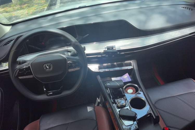 Used CHANGAN Eado 2022 PLUS Blue Whale NE 1.4T GDI DCT Prestige Edition Center Console