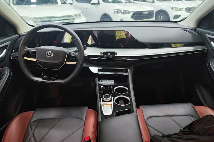 Used CHANGAN Eado 2022 PLUS Blue Whale NE 1.4T GDI DCT Prestige Edition Center Console