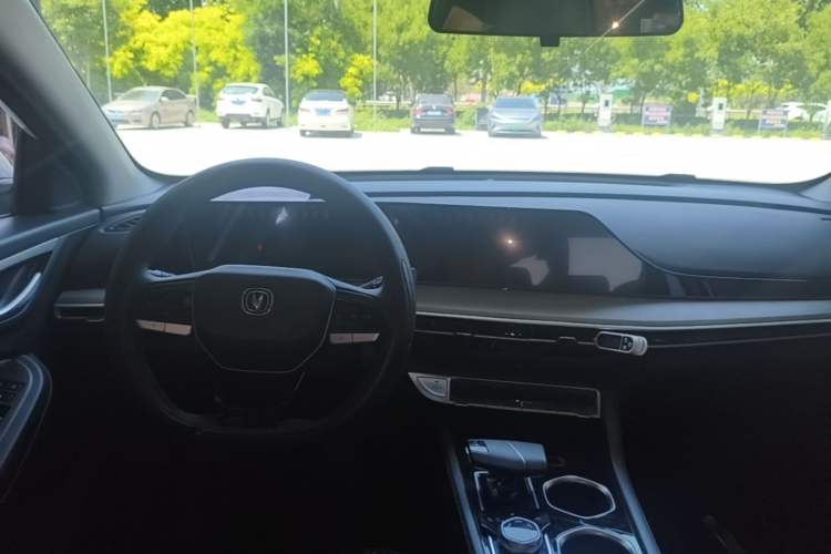 Used CHANGAN Eado 2022 PLUS Blue Whale NE 1.4T GDI DCT Prestige Edition Center Console
