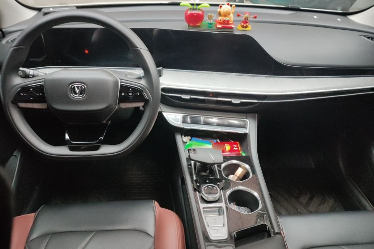 Used CHANGAN Eado 2022 PLUS Blue Whale NE 1.4T GDI DCT Prestige Edition Center Console
