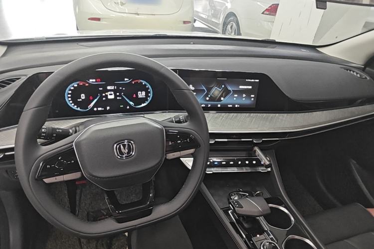 Used CHANGAN Eado 2022 PLUS Blue Whale NE 1.4T GDI DCT Prestige Edition Center Console