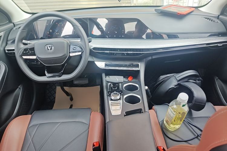 Used CHANGAN Eado 2022 PLUS Blue Whale NE 1.4T GDI DCT Flagship Edition Center Console