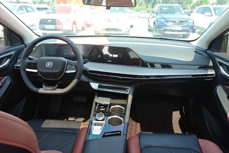 Used CHANGAN Eado 2022 PLUS Blue Whale NE 1.4T GDI DCT Prestige Edition Center Console