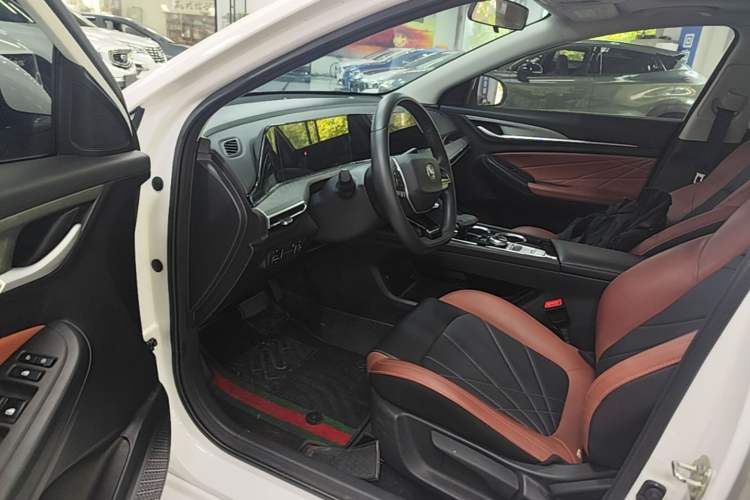 Used CHANGAN Eado 2022 PLUS Blue Whale NE 1.4T GDI DCT Prestige Edition Driver Seat
