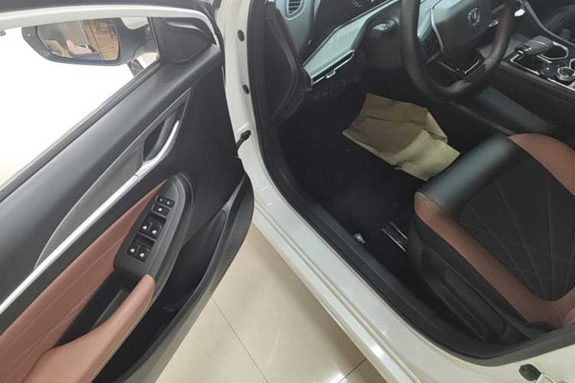 Used CHANGAN Eado 2022 PLUS Blue Whale NE 1.4T GDI DCT Prestige Edition Driver Seat