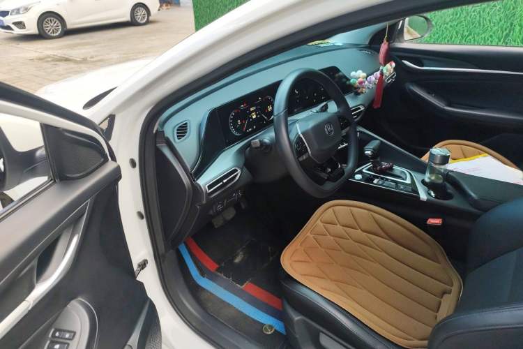 Used CHANGAN Eado 2022 PLUS 1.6L GDI CVT Luxury Model Driver Seat