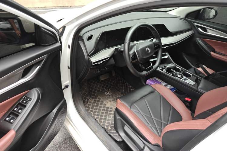 Used CHANGAN Eado 2022 PLUS Blue Whale NE 1.4T GDI DCT Prestige Edition Driver Seat