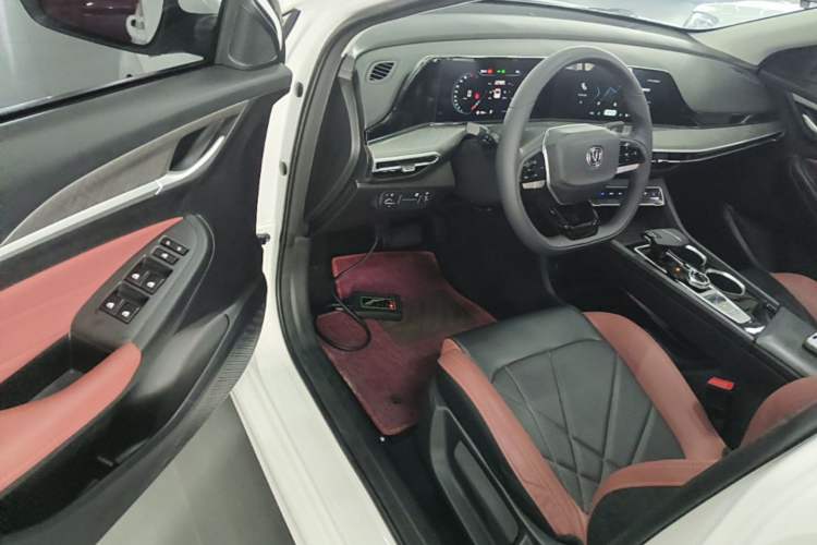 Used CHANGAN Eado 2022 PLUS Blue Whale NE 1.4T GDI DCT Prestige Edition Driver Seat