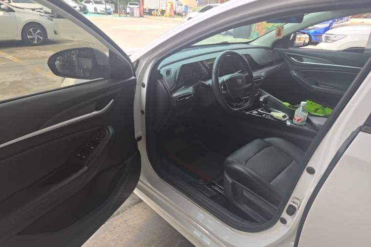Used CHANGAN Eado 2022 PLUS 1.6L GDI CVT Luxury Model Driver Seat