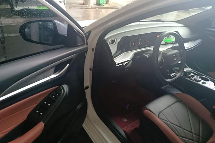 Used CHANGAN Eado 2022 PLUS Blue Whale NE 1.4T GDI DCT Prestige Edition Driver Seat