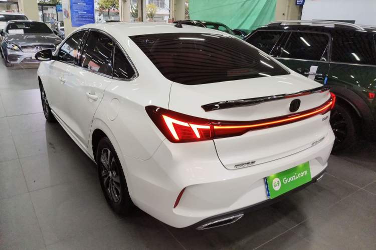 Used CHANGAN Eado 2022 PLUS Blue Whale NE 1.4T GDI DCT Prestige Edition Exterior 2