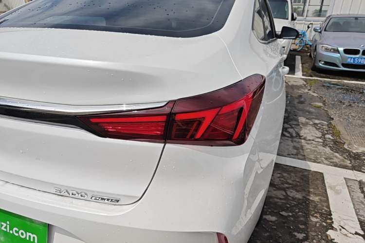 Used CHANGAN Eado 2022 PLUS 1.6L GDI Manual Elite Model Exterior 3