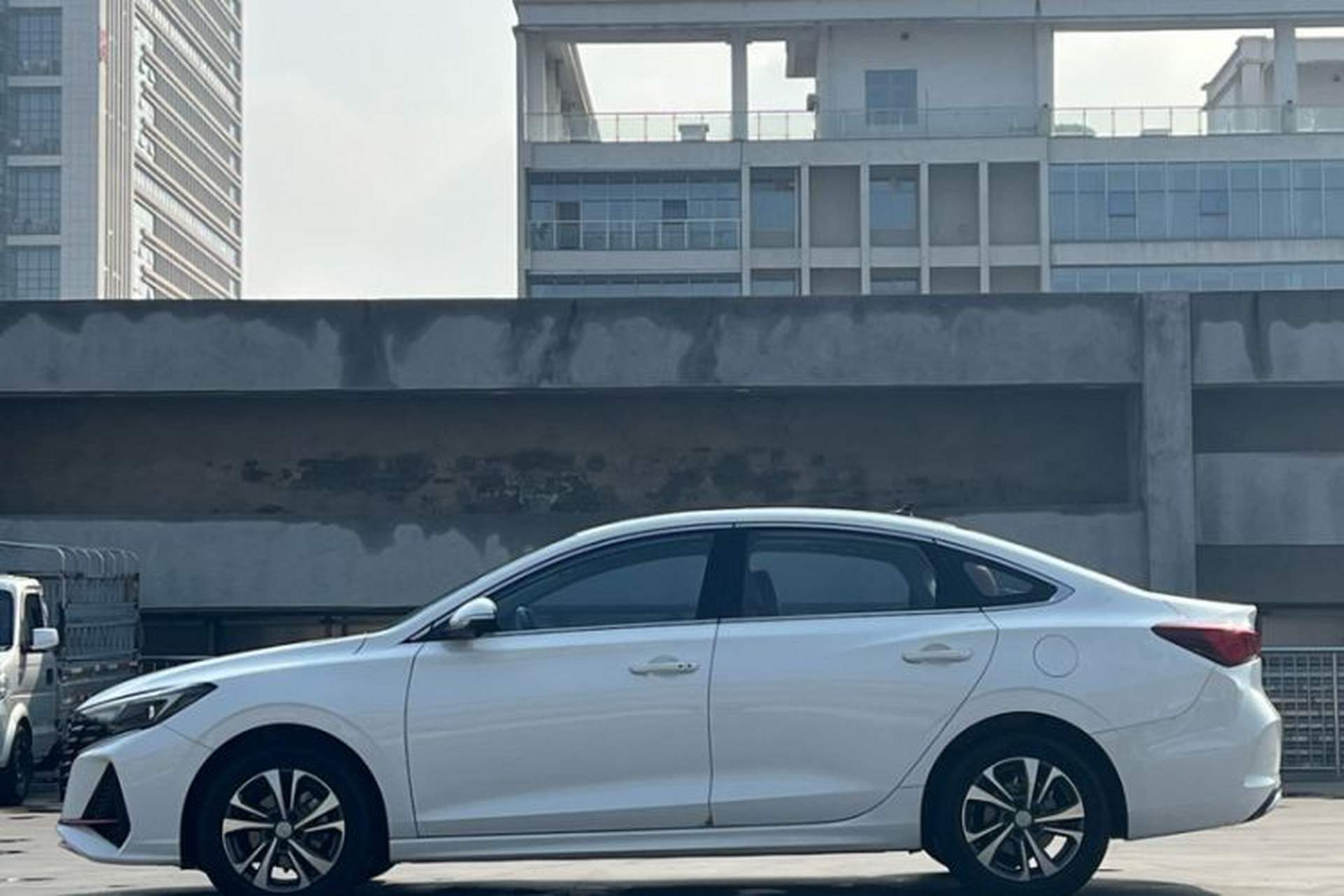 Used CHANGAN Eado 2022 PLUS Blue Whale NE 1.4T GDI DCT Prestige Edition Exterior 3