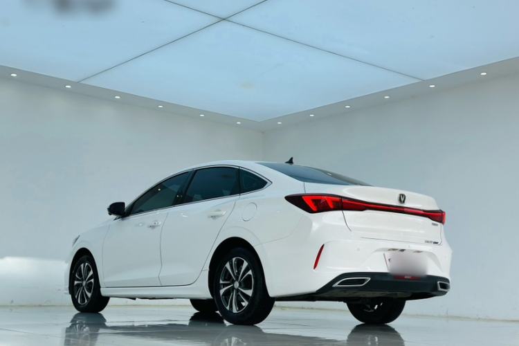 Used CHANGAN Eado 2022 PLUS Blue Whale NE 1.4T GDI DCT Prestige Edition Exterior 3
