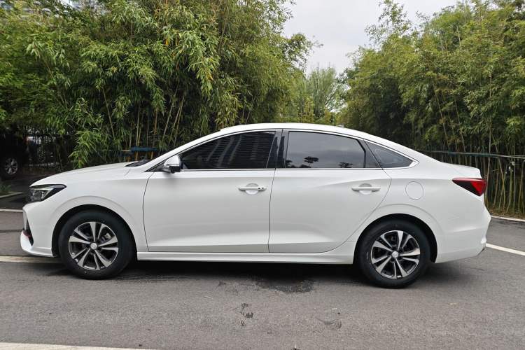 Used CHANGAN Eado 2022 PLUS Blue Whale NE 1.4T GDI DCT Prestige Edition Exterior 5