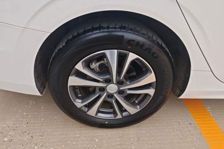 Used CHANGAN Eado 2022 PLUS 1.6L GDI CVT Luxury Model Exterior 5