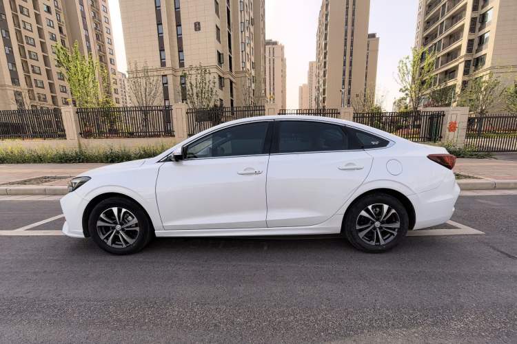 Used CHANGAN Eado 2022 PLUS Blue Whale NE 1.4T GDI DCT Prestige Edition Exterior 7