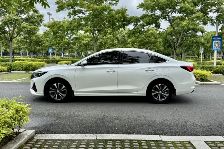 Used CHANGAN Eado 2022 PLUS Blue Whale NE 1.4T GDI DCT Prestige Edition Exterior 7