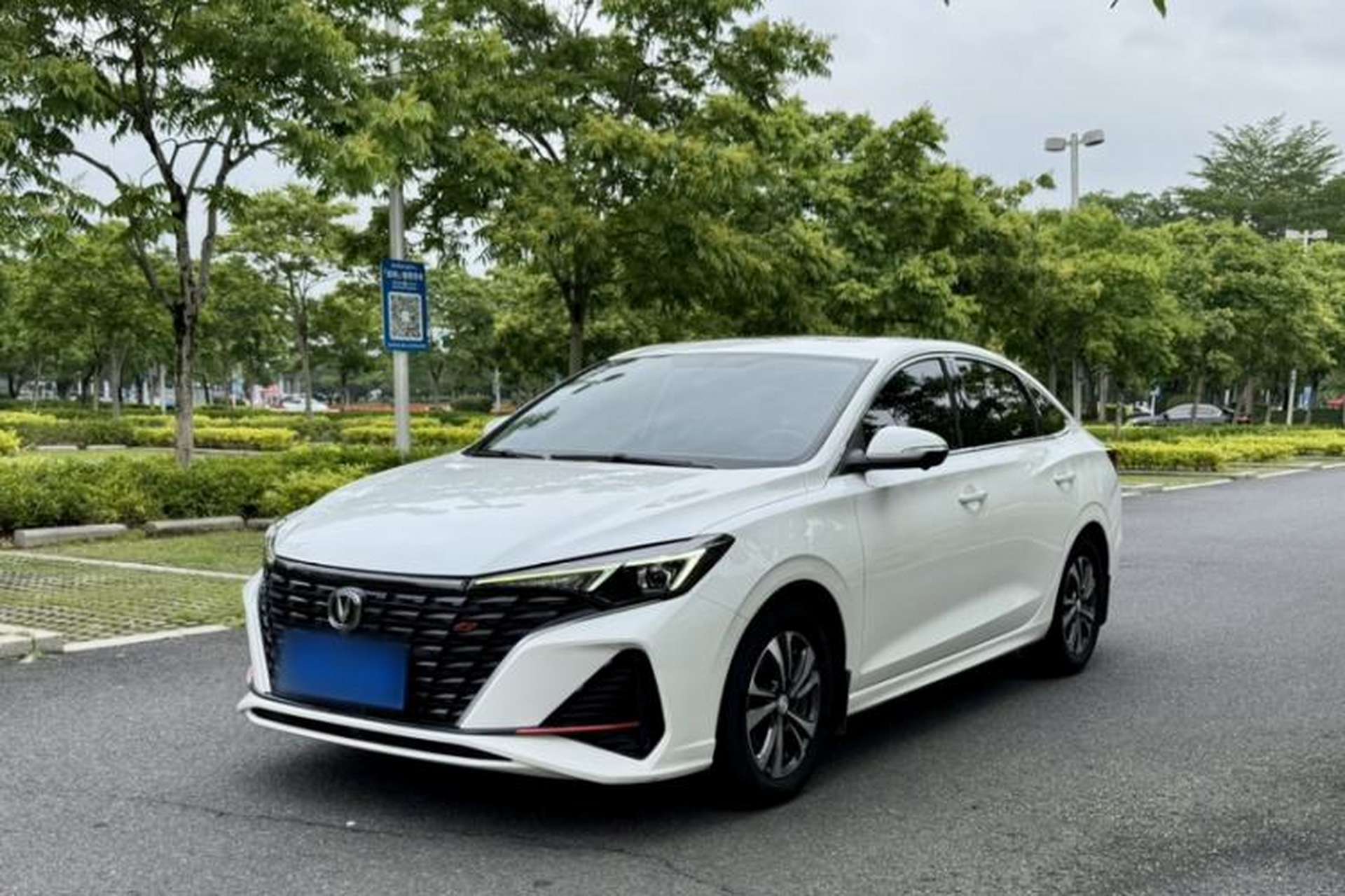 Used CHANGAN Eado 2022 PLUS Blue Whale NE 1.4T GDI DCT Prestige Edition Exterior 9