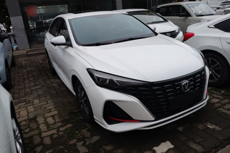 Used CHANGAN Eado 2022 PLUS Blue Whale NE 1.4T GDI DCT Prestige Edition Front Right 45 Deg