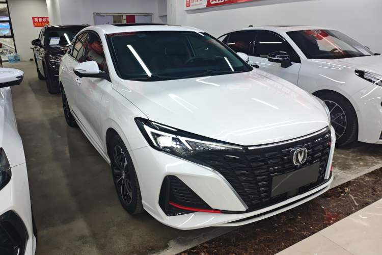 Used CHANGAN Eado 2022 PLUS Blue Whale NE 1.4T GDI DCT Flagship Edition Front Right 45 Deg