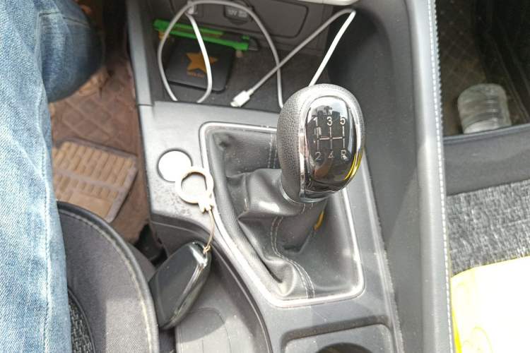 Used CHANGAN Eado 2022 PLUS 1.6L GDI Manual Luxury Model Gear Lever