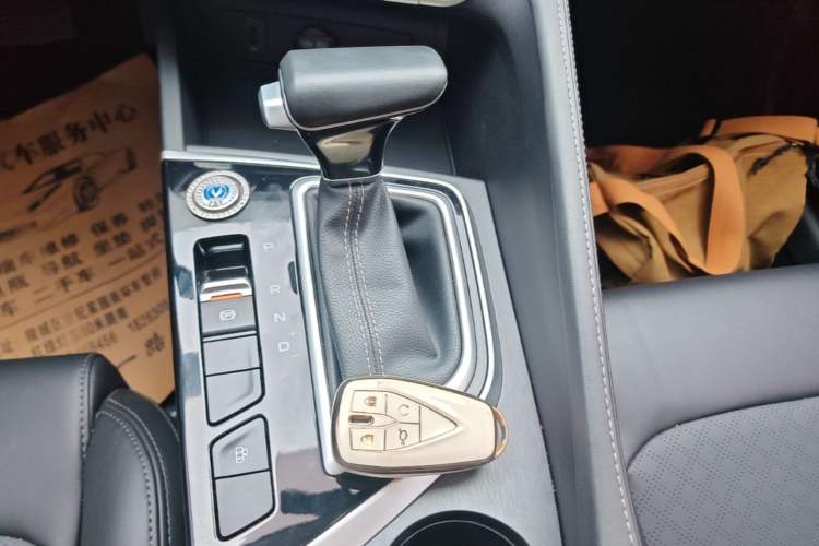 Used CHANGAN Eado 2022 PLUS 1.6L GDI CVT Luxury Model Gear Lever