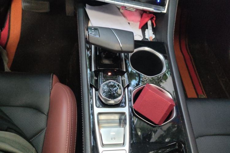 Used CHANGAN Eado 2022 PLUS Blue Whale NE 1.4T GDI DCT Prestige Edition Gear Lever
