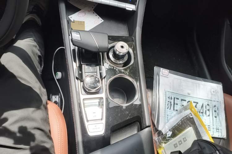 Used CHANGAN Eado 2022 PLUS Blue Whale NE 1.4T GDI DCT Prestige Edition Gear Lever