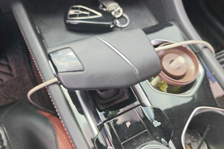 Used CHANGAN Eado 2022 PLUS Blue Whale NE 1.4T GDI DCT Prestige Edition Gear Lever