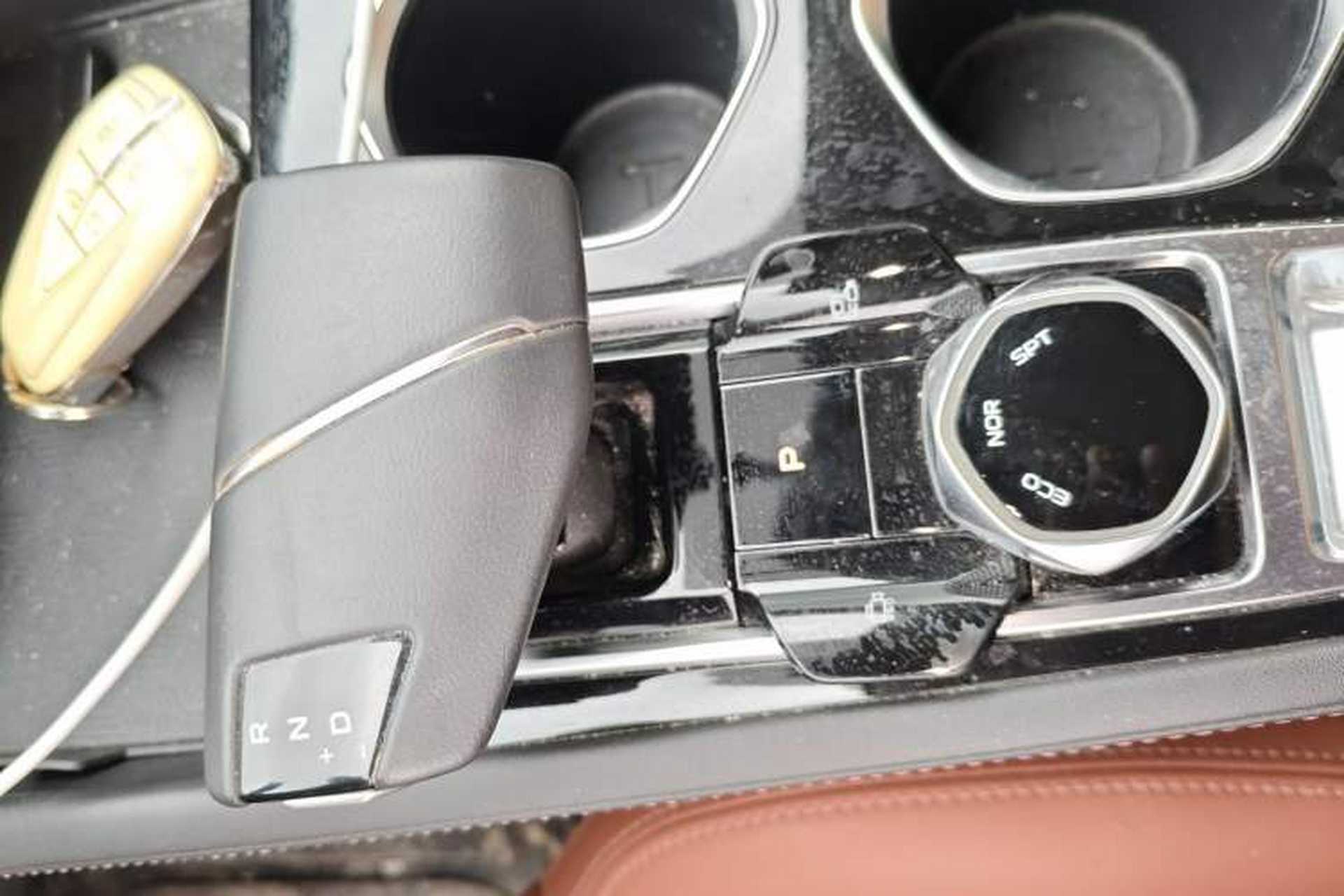 Used CHANGAN Eado 2022 PLUS Blue Whale NE 1.4T GDI DCT Prestige Edition Gear Lever