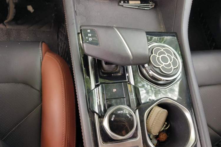 Used CHANGAN Eado 2022 PLUS Blue Whale NE 1.4T GDI DCT Flagship Edition Gear Lever
