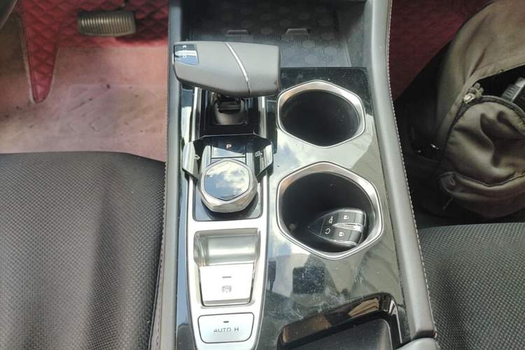 Used CHANGAN Eado 2022 PLUS Blue Whale NE 1.4T GDI DCT Flagship Edition Gear Lever