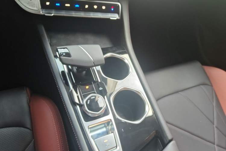 Used CHANGAN Eado 2022 PLUS Blue Whale NE 1.4T GDI DCT Prestige Edition Gear Lever