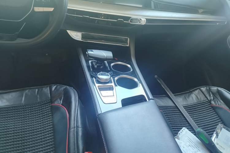 Used CHANGAN Eado 2022 PLUS Blue Whale NE 1.4T GDI DCT Prestige Edition Gear Lever