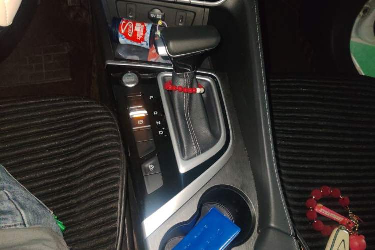 Used CHANGAN Eado 2022 PLUS 1.6L GDI CVT Luxury Model Gear Lever