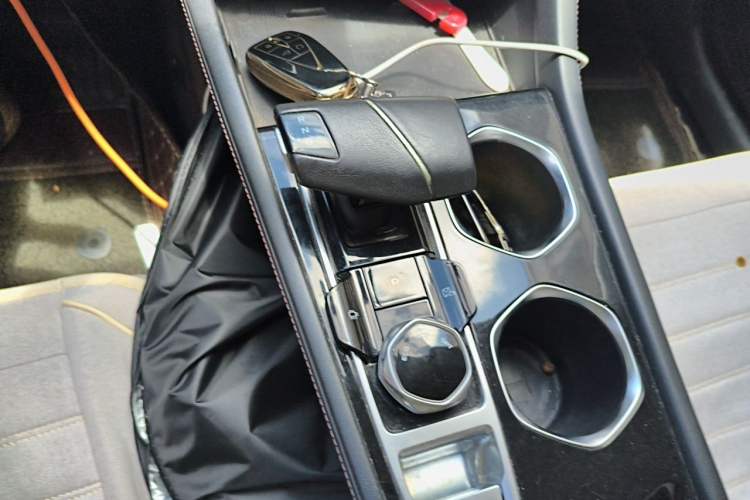 Used CHANGAN Eado 2022 PLUS Blue Whale NE 1.4T GDI DCT Flagship Edition Gear Lever