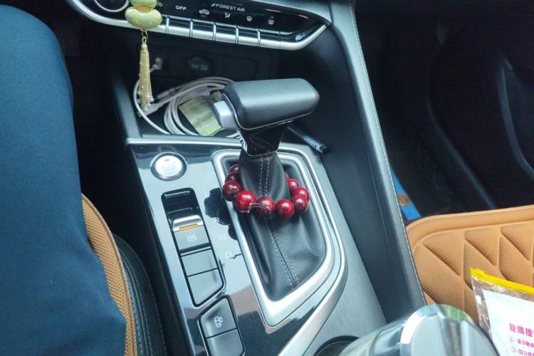 Used CHANGAN Eado 2022 PLUS 1.6L GDI CVT Luxury Model Gear Lever