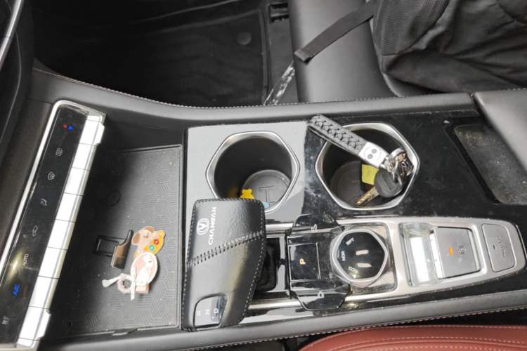 Used CHANGAN Eado 2022 PLUS Blue Whale NE 1.4T GDI DCT Prestige Edition Gear Lever