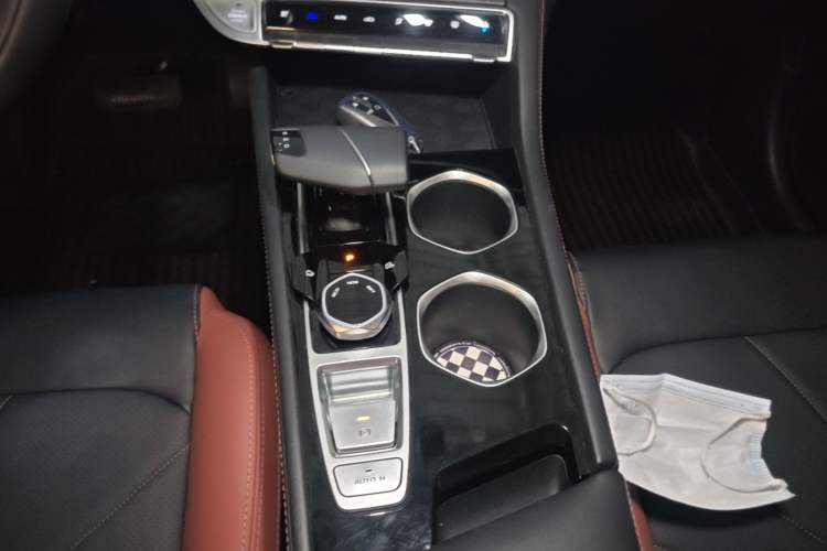 Used CHANGAN Eado 2022 PLUS Blue Whale NE 1.4T GDI DCT Prestige Edition Gear Lever