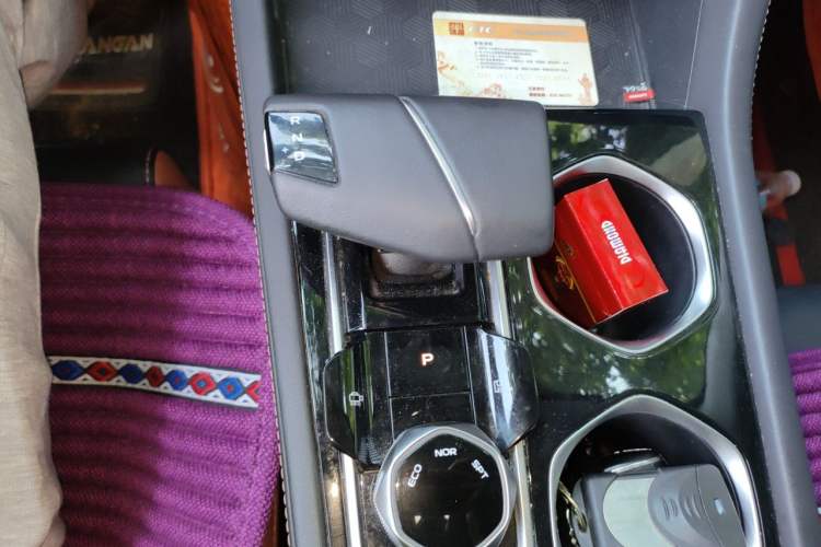 Used CHANGAN Eado 2022 PLUS Blue Whale NE 1.4T GDI DCT Prestige Edition Gear Lever
