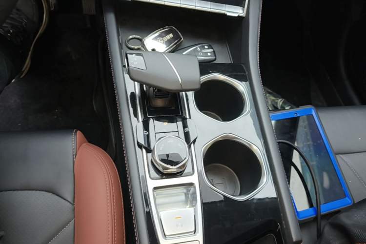 Used CHANGAN Eado 2022 PLUS Blue Whale NE 1.4T GDI DCT Prestige Edition Gear Lever