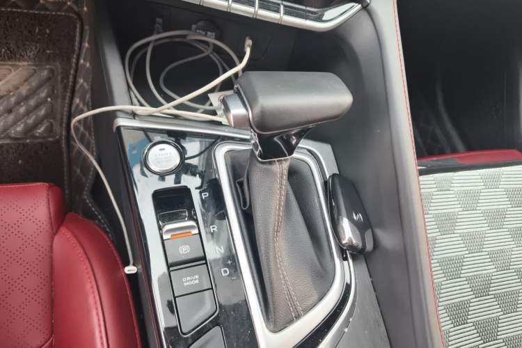 Used CHANGAN Eado 2022 PLUS Blue Whale NE 1.4T GDI DCT Prestige Edition Gear Lever