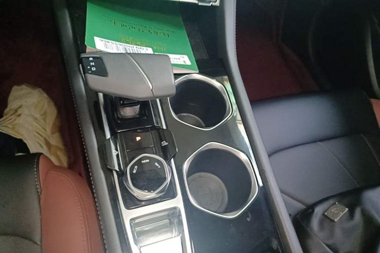 Used CHANGAN Eado 2022 PLUS Blue Whale NE 1.4T GDI DCT Prestige Edition Gear Lever